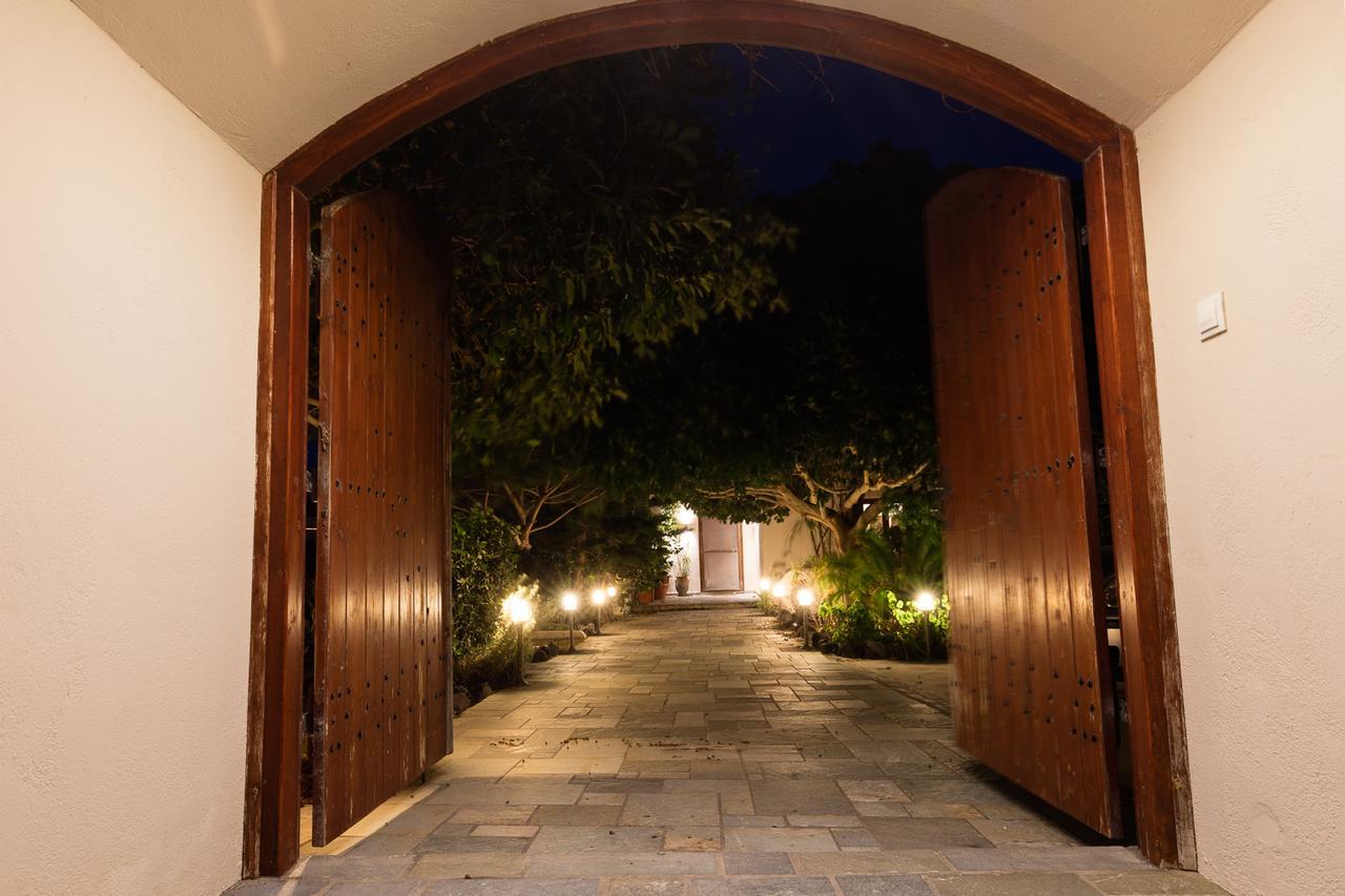 Aquaria Villa Karterados  Luaran gambar