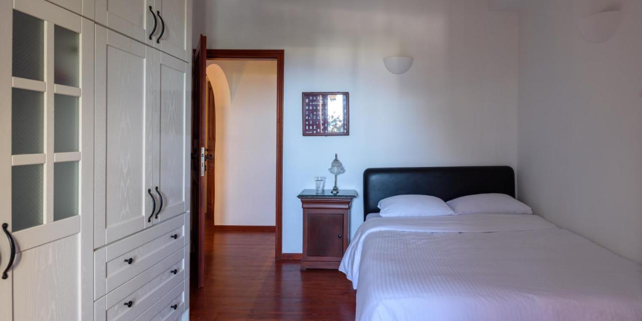 Aquaria Villa Karterados  Luaran gambar